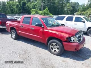 ✅ 2006 Dodge Dakota SLT • VIN: 1D7HW48K26S526289 • Lot: 42750931. Wystawiony na IAAI z przebiegiem 203 572 mil. Bezpłatny archiwum sprzedaży aukcyjnych z USA i szczegółowy raport historii pojazdu na DreamBid. Zdjęcie 1.