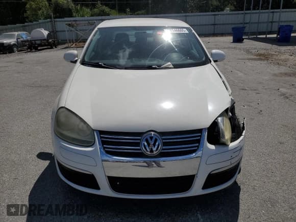 ✅ 2008 Volkswagen Jetta S • VIN: 3VWJM71K68M182536 • Lot: 82146605. Listed on Copart with 127,602 mi. Free auction sales archive from the USA and detailed vehicle history report at DreamBid. Image 5.