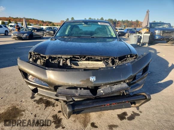 ✅ 2010 Dodge Charger Police • VIN: 2B3AA4CT8AH119122 • Lot: 90596615. Wystawiony na Copart z przebiegiem Nie podano. Bezpłatny archiwum sprzedaży aukcyjnych z USA i szczegółowy raport historii pojazdu na DreamBid. Zdjęcie 5.