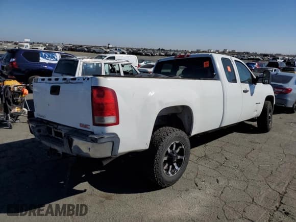 ✅ 2011 GMC Sierra 1500 • VIN: 1GT512CG4BZ454242 • Лот: 73174814. Опубликован ранее на Copart с пробегом Не указан. Бесплатный доступ к архиву аукционных продаж из США и подробный отчёт об истории автомобиля на DreamBid. Изображение 3.