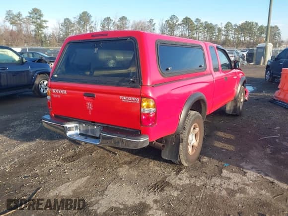 ✅ 2003 Toyota Tacoma PreRunner • VIN: 5TESN92N63Z239175 • Lot: 43815117. Listed on IAAI with 186,026 mi. Free auction sales archive from the USA and detailed vehicle history report at DreamBid. Image 4.