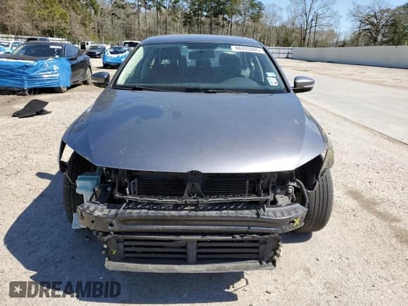 ✅ 2015 Volkswagen Jetta SE • VIN: 3VWD07AJ0FM309214 • Lot: 48493085. Wystawiony na Copart z przebiegiem 118 668 mil. Bezpłatny archiwum sprzedaży aukcyjnych z USA i szczegółowy raport historii pojazdu na DreamBid. Zdjęcie 5.