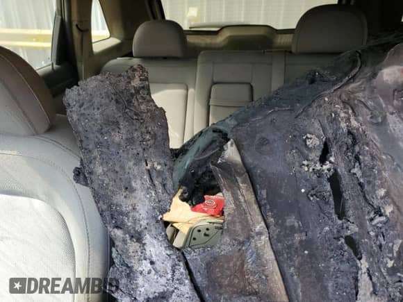 2008 Saturn VUE XE z VIN 3GSCL33P58S686057, wystawiony jako Copart lot #42796445 z przebiegiem Nie podano mil oraz Szkoda całkowita • Salvage title. Historia ofert i sprzedaży dostępna na DreamBid. Obrazek 10.