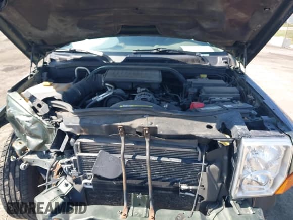 ✅ 2008 Jeep Commander Sport • VIN: 1J8HG48K18C117925 • Lot: 41917722. Listed on IAAI with 171,763 mi. Free auction sales archive from the USA and detailed vehicle history report at DreamBid. Image 10.