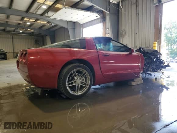 2001 Chevrolet Corvette z VIN 1G1YY22G515102750, wystawiony jako Copart lot #84862035 z przebiegiem Nie podano mil oraz Szkoda całkowita • Salvage title. Historia ofert i sprzedaży dostępna na DreamBid. Obrazek 3.