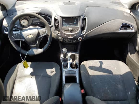 2018 Chevrolet Cruze LT with VIN 1G1BE5SM9J7195377, listed as a Copart auction lot 66462935 with 136,877 mi miles and Salvage title. Bid and sale history available at DreamBid. Image 8.