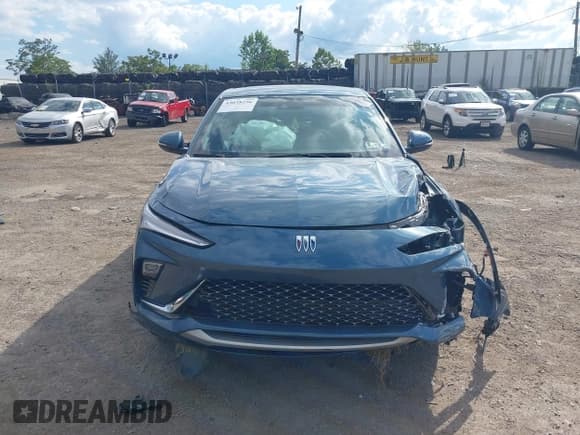 ✅ 2024 Buick Envista Avenir • VIN: KL47LCE20RB195644 • Lot: 43038256. Wystawiony na IAAI z przebiegiem 10 480 mil. Bezpłatny archiwum sprzedaży aukcyjnych z USA i szczegółowy raport historii pojazdu na DreamBid. Zdjęcie 11.