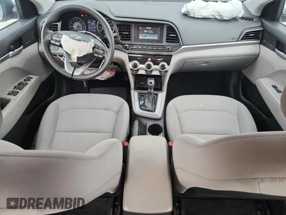 ✅ 2019 Hyundai Elantra SE • VIN: 5NPD74LF0KH453318 • Lot: 70496785. Listed on Copart with 81,296 mi. Free auction sales archive from the USA and detailed vehicle history report at DreamBid. Image 8.