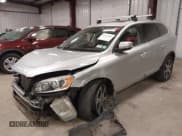 ✅ 2015 Volvo XC60 T6 • VIN: YV4902RB4F2577230 • Лот: 41860000. Опубликован ранее на IAAI с пробегом 84 688 миль. Бесплатный доступ к архиву аукционных продаж из США и подробный отчёт об истории автомобиля на DreamBid. Изображение 2.