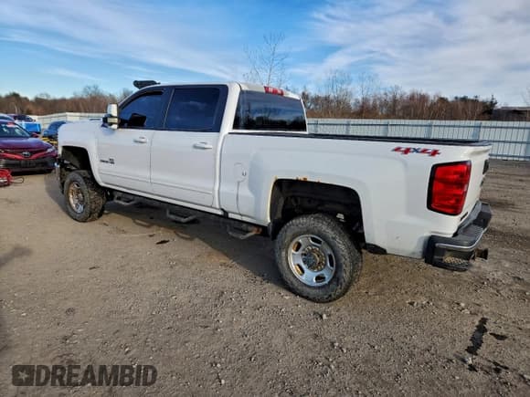 ✅ 2016 Chevrolet Silverado 2500HD LT • VIN: 1GC1KVE85GF180898 • Лот: 95756515. Опубликован ранее на Copart с пробегом Не указан. Бесплатный доступ к архиву аукционных продаж из США и подробный отчёт об истории автомобиля на DreamBid. Изображение 2.