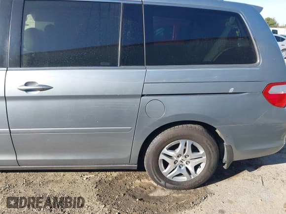 ✅ 2006 Honda Odyssey EX-L • VIN: 5FNRL387X6B094271 • Лот: 43743098. Опубликован ранее на IAAI с пробегом 215 736 миль. Бесплатный доступ к архиву аукционных продаж из США и подробный отчёт об истории автомобиля на DreamBid. Изображение 14.