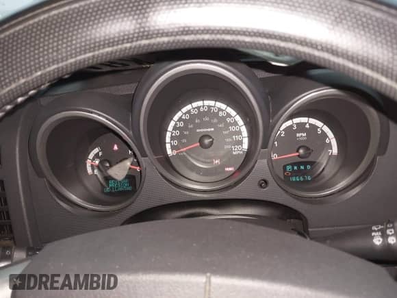 2008 Dodge Nitro R/T with VIN 1D8GT58638W218746, listed as a IAAI auction lot 42200153 with 186,676 mi miles and . Bid and sale history available at DreamBid. Image 7.