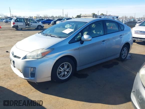 ✅ 2011 Toyota Prius I • VIN: JTDKN3DU7B5341409 • Лот: 41552040. Опубликован ранее на IAAI с пробегом 227 723 миль. Бесплатный доступ к архиву аукционных продаж из США и подробный отчёт об истории автомобиля на DreamBid. Изображение 17.