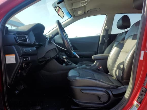 ✅ 2017 Kia Niro Touring Launch Edition • VIN: KNDCC3LC9H5067349 • Лот: 93491095. Опубликован ранее на Copart с пробегом 125 754 миль. Бесплатный доступ к архиву аукционных продаж из США и подробный отчёт об истории автомобиля на DreamBid. Изображение 7.