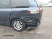 ✅ 2017 Toyota Sienna XLE Auto Access Seat • VIN: 5TDYZ3DC8HS836596 • Lot: 43187191. Listed on IAAI with 170,110 mi. Free auction sales archive from the USA and detailed vehicle history report at DreamBid. Image 6.