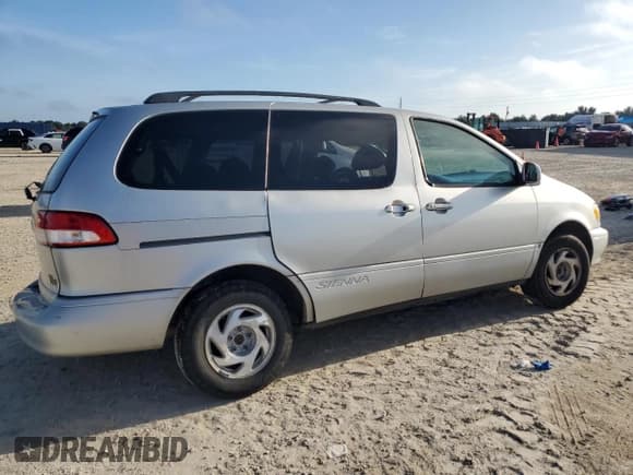 ✅ 2003 Toyota Sienna LE • VIN: 4T3ZF13C83U516107 • Lot: 69766244. Listed on Copart with Not provided. Free auction sales archive from the USA and detailed vehicle history report at DreamBid. Image 3.