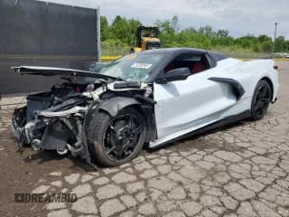 ✅ 2022 Chevrolet Corvette 1LT • VIN: 1G1YA3D48N5116323 • Lot: 60901625. Wystawiony na Copart z przebiegiem 26 136 mil. Bezpłatny archiwum sprzedaży aukcyjnych z USA i szczegółowy raport historii pojazdu na DreamBid. Zdjęcie 1.