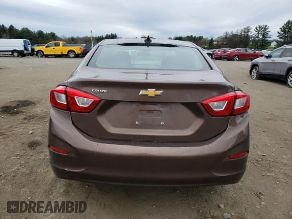 ✅ 2019 Chevrolet Cruze LS • VIN: 1G1BC5SM3K7129947 • Lot: 47478583. Listed on Copart with 110,979 mi. Free auction sales archive from the USA and detailed vehicle history report at DreamBid. Image 6.