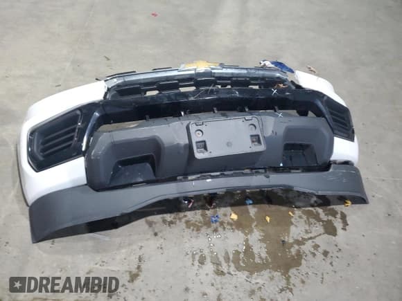 ✅ 2022 Chevrolet Colorado 2WD Work Truck • VIN: 1GCHSBEA1N1238810 • Лот: 75747754. Опубликован ранее на Copart с пробегом 46 497 миль. Бесплатный доступ к архиву аукционных продаж из США и подробный отчёт об истории автомобиля на DreamBid. Изображение 12.