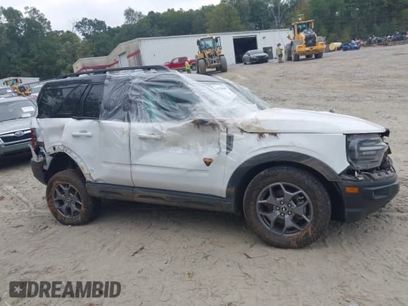 ✅ 2023 Ford Bronco Sport Badlands • VIN: 3FMCR9D9XPRE06194 • Lot: 43320380. Wystawiony na IAAI z przebiegiem Nie podano. Bezpłatny archiwum sprzedaży aukcyjnych z USA i szczegółowy raport historii pojazdu na DreamBid. Zdjęcie 12.
