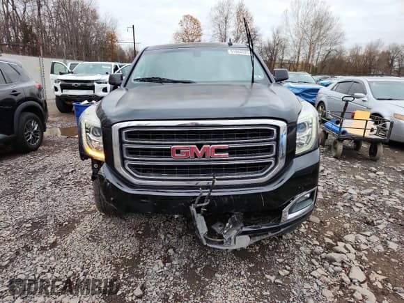 ✅ 2016 GMC Yukon XL SLE • VIN: 1GKS2FKC1GR323626 • Lot: 91864525. Listed on Copart with 105,878 mi. Free auction sales archive from the USA and detailed vehicle history report at DreamBid. Image 5.