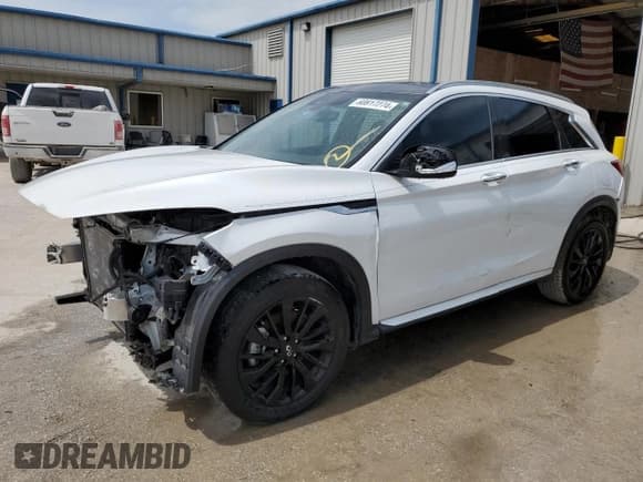✅ 2023 Infiniti QX50 Luxe • VIN: 3PCAJ5BA2PF103582 • Lot: 60817274. Wystawiony na Copart z przebiegiem 22 901 mil. Bezpłatny archiwum sprzedaży aukcyjnych z USA i szczegółowy raport historii pojazdu na DreamBid. Zdjęcie 1.