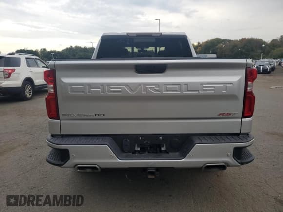 ✅ 2020 Chevrolet Silverado 1500 RST • VIN: 3GCUYEED9LG398957 • Lot: 85644515. Wystawiony na Copart z przebiegiem 17 043 mil. Bezpłatny archiwum sprzedaży aukcyjnych z USA i szczegółowy raport historii pojazdu na DreamBid. Zdjęcie 6.