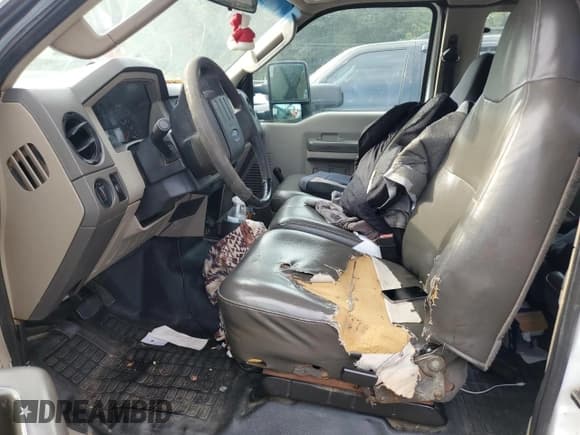 ✅ 2010 Ford F-250 • VIN: 1FTSX2AR5AEA67310 • Lot: 81464965. Listed on Copart with 320,545 mi. Free auction sales archive from the USA and detailed vehicle history report at DreamBid. Image 7.