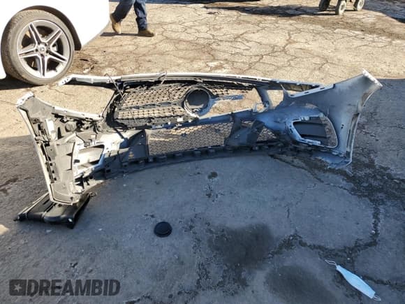 ✅ 2019 Mercedes-Benz CLS 450 • VIN: WDD2J5KB2KA027785 • Lot: 42452804. Wystawiony na Copart z przebiegiem 70 771 mil. Bezpłatny archiwum sprzedaży aukcyjnych z USA i szczegółowy raport historii pojazdu na DreamBid. Zdjęcie 12.