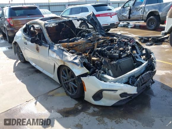 ✅ 2022 Subaru BRZ Limited • VIN: JF1ZDBE10N9702417 • Lot: 42495625. Wystawiony na IAAI z przebiegiem 24 060 mil. Bezpłatny archiwum sprzedaży aukcyjnych z USA i szczegółowy raport historii pojazdu na DreamBid. Zdjęcie 1.