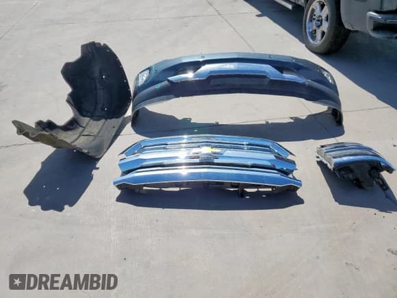 ✅ 2018 Chevrolet Silverado 1500 High Country • VIN: 3GCUKTEC9JG100028 • Лот: 49122295. Опубликован ранее на Copart с пробегом 124 629 миль. Бесплатный доступ к архиву аукционных продаж из США и подробный отчёт об истории автомобиля на DreamBid. Изображение 12.