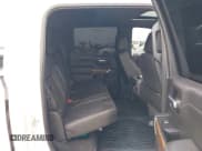 ✅ 2019 Chevrolet Silverado 1500 High Country • VIN: 1GCUYHEL4KZ383922 • Lot: 43542923. Wystawiony na IAAI z przebiegiem Nie podano. Bezpłatny archiwum sprzedaży aukcyjnych z USA i szczegółowy raport historii pojazdu na DreamBid. Zdjęcie 8.