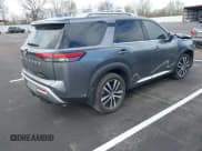 ✅ 2024 Nissan Pathfinder Platinum • VIN: 5N1DR3DH5RC249989 • Лот: 41875666. Опубликован ранее на IAAI с пробегом 4 218 миль. Бесплатный доступ к архиву аукционных продаж из США и подробный отчёт об истории автомобиля на DreamBid. Изображение 4.