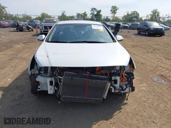 ✅ 2016 Hyundai Sonata • VIN: KMHE14L29GA021355 • Лот: 43240312. Опубликован ранее на IAAI с пробегом 87 076 миль. Бесплатный доступ к архиву аукционных продаж из США и подробный отчёт об истории автомобиля на DreamBid. Изображение 13.