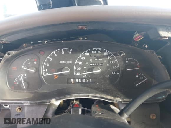 ✅ 1997 Ford Explorer XL • VIN: 1FMDU34E0VZC04325 • Lot: 43618727. Wystawiony na IAAI z przebiegiem 63 808 mil. Bezpłatny archiwum sprzedaży aukcyjnych z USA i szczegółowy raport historii pojazdu na DreamBid. Zdjęcie 7.