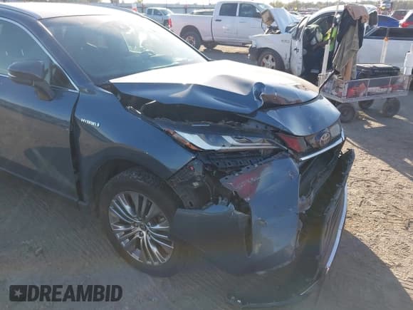 ✅ 2021 Toyota Venza LE • VIN: JTEAAAAH7MJ027249 • Lot: 43526335. Listed on IAAI with 50,754 mi. Free auction sales archive from the USA and detailed vehicle history report at DreamBid. Image 18.