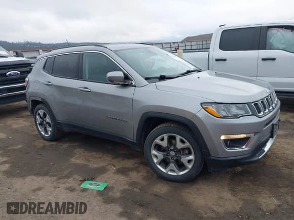 ✅ 2019 Jeep Compass Limited • VIN: 3C4NJCCB8KT782121 • Lot: 41698308. Listed on IAAI with 158,352 mi. Free auction sales archive from the USA and detailed vehicle history report at DreamBid. Image 1.