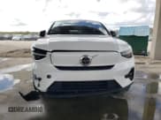 ✅ 2022 Volvo C40 Ultimate • VIN: YV4ED3GB5N2007036 • Лот: 47519903. Опубликован ранее на Copart с пробегом Не указан. Бесплатный доступ к архиву аукционных продаж из США и подробный отчёт об истории автомобиля на DreamBid. Изображение 5.
