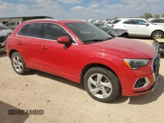 ✅ 2020 Audi Q3 Premium • VIN: WA1AECF33L1022365 • Lot: 91318385. Wystawiony na Copart z przebiegiem 70 168 mil. Bezpłatny archiwum sprzedaży aukcyjnych z USA i szczegółowy raport historii pojazdu na DreamBid. Zdjęcie 4.