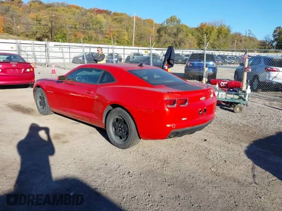 2010 Chevrolet Camaro 2LT с VIN 2G1FC1EV1A9150694, выставлен на аукционе IAAI как лот 43594462 с пробегом 140 380 миль миль и . История ставок и продаж доступна на DreamBid. Изображение 3.