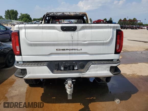 ✅ 2020 GMC Sierra 3500HD Denali • VIN: 1GT49WEY5LF116658 • Lot: 62864934. Wystawiony na Copart z przebiegiem Nie podano. Bezpłatny archiwum sprzedaży aukcyjnych z USA i szczegółowy raport historii pojazdu na DreamBid. Zdjęcie 6.