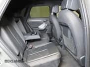 ✅ 2021 Audi Q3 S line Premium • VIN: WA1DECF39M1153959 • Lot: 80557985. Wystawiony na Copart z przebiegiem 30 830 mil. Bezpłatny archiwum sprzedaży aukcyjnych z USA i szczegółowy raport historii pojazdu na DreamBid. Zdjęcie 6.