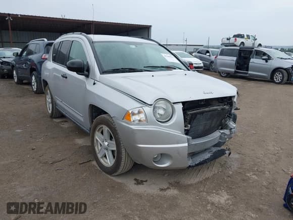 ✅ 2008 Jeep Compass Sport • VIN: 1J8FT47038D766719 • Lot: 43440519. Wystawiony na IAAI z przebiegiem 131 048 mil. Bezpłatny archiwum sprzedaży aukcyjnych z USA i szczegółowy raport historii pojazdu na DreamBid. Zdjęcie 1.