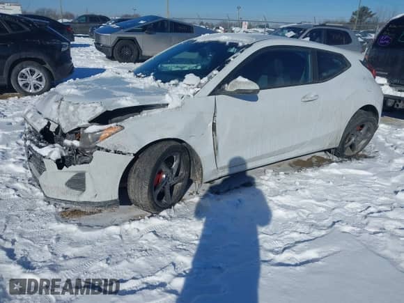2019 Hyundai Veloster Premium with VIN KMHTG6AFXKU018415, listed as a IAAI auction lot 41575175 with 71,978 mi miles and . Bid and sale history available at DreamBid. Image 2.