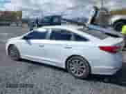2015 Hyundai Sonata Sport z VIN 5NPE34AF5FH052694, wystawiony jako IAAI lot #43580061 z przebiegiem 209 391 mil mil oraz . Historia ofert i sprzedaży dostępna na DreamBid. Obrazek 14.