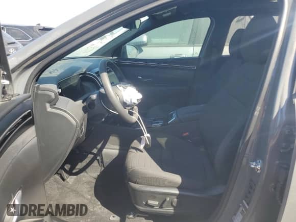 2024 Hyundai Santa Cruz SEL с VIN 5NTJCDDE7RH124941, выставлен на аукционе Copart как лот 75405364 с пробегом 1 304 миль миль и На запчасти • Non repairable. История ставок и продаж доступна на DreamBid. Изображение 7.