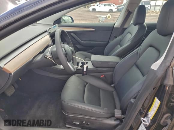 ✅ 2022 Tesla Model 3 • VIN: 5YJ3E1EA9NF323218 • Лот: 93991255. Опубликован ранее на Copart с пробегом 1 988 миль. Бесплатный доступ к архиву аукционных продаж из США и подробный отчёт об истории автомобиля на DreamBid. Изображение 7.