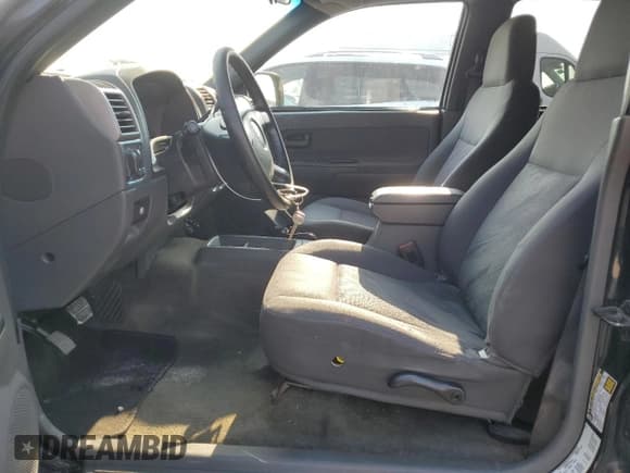 ✅ 2004 Chevrolet Colorado 1SE LS Z71 • VIN: 1GCDT136X48101746 • Лот: 67203825. Опубликован ранее на Copart с пробегом 205 401 миль. Бесплатный доступ к архиву аукционных продаж из США и подробный отчёт об истории автомобиля на DreamBid. Изображение 7.