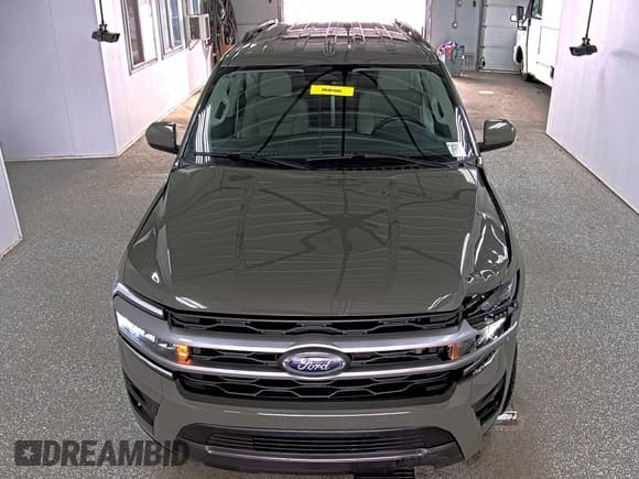 ✅ 2024 Ford Expedition XLT • VIN: 1FMJU1J86REA72349 • Lot: 43944786. Wystawiony na IAAI z przebiegiem 54 528 mil. Bezpłatny archiwum sprzedaży aukcyjnych z USA i szczegółowy raport historii pojazdu na DreamBid. Zdjęcie 3.