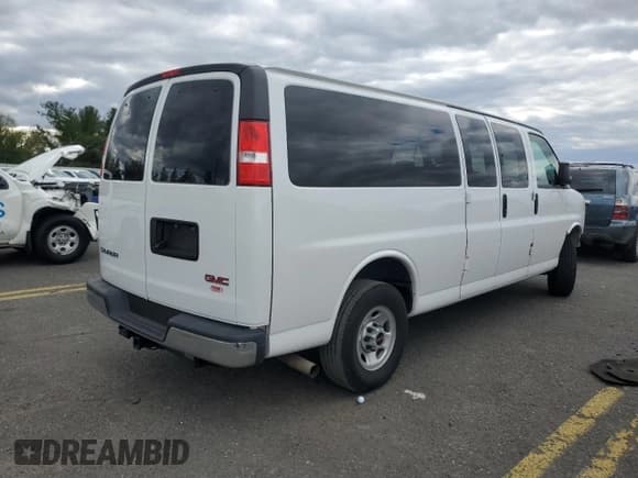 ✅ 2024 GMC Savana • VIN: 1GJZ7NF77R1261372 • Lot: 87263345. Listed on Copart with 31,262 mi. Free auction sales archive from the USA and detailed vehicle history report at DreamBid. Image 3.